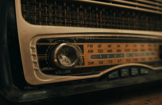 Slovenske radijske postaje v živo